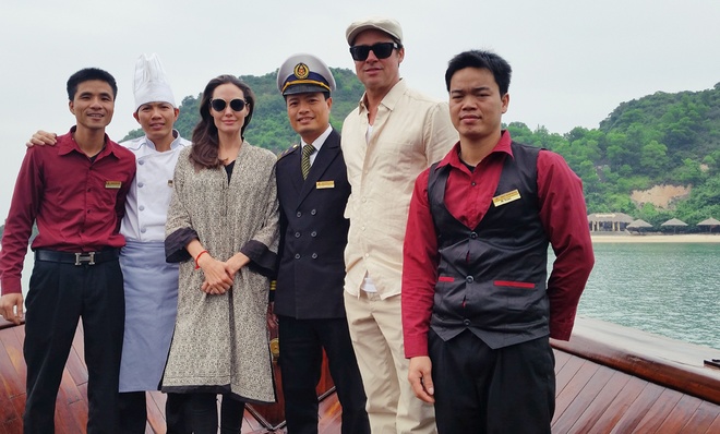 Cặp đôi siêu sao Angelina Jolie - Brad Pitt đã bí mật du lịch vịnh Hạ Long - Ảnh 1